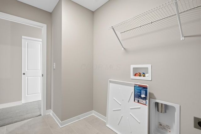 5520 Fawnsbury Court, Powell, OH 43065