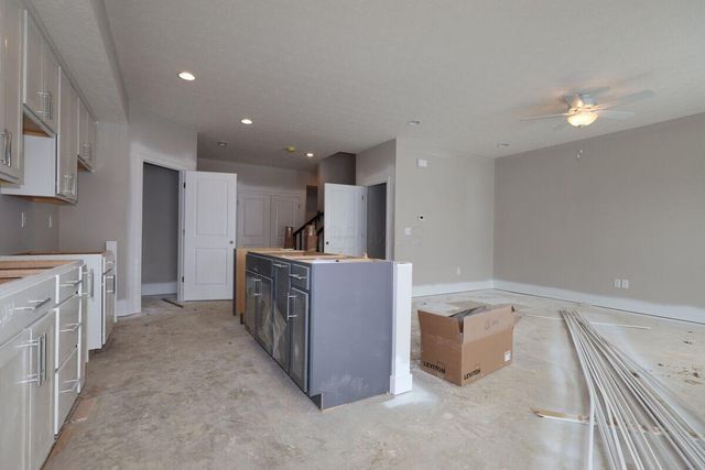 5520 Fawnsbury Court, Powell, OH 43065