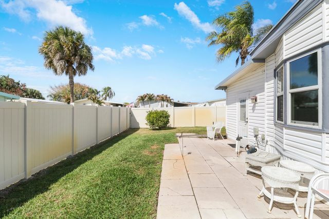 7750 SE Shenandoah Drive, Hobe Sound, FL 33455