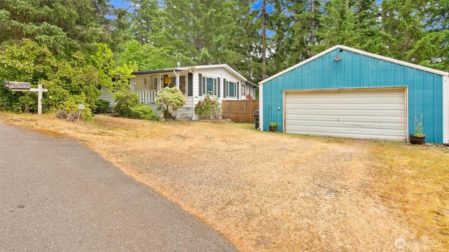 20 NE Wanda Court, Belfair, WA 98528
