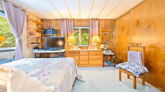 20 NE Wanda Court, Belfair, WA 98528