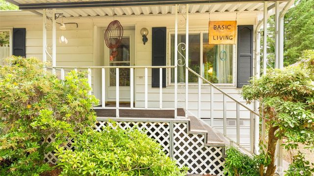 20 NE Wanda Court, Belfair, WA 98528