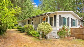 20 NE Wanda Court, Belfair, WA 98528