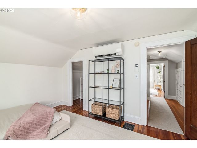 1806 N TERRY St, Portland, OR 97217