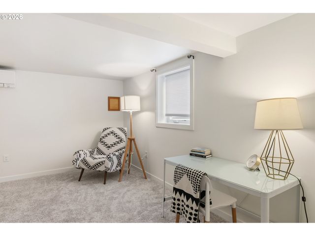 1806 N TERRY St, Portland, OR 97217