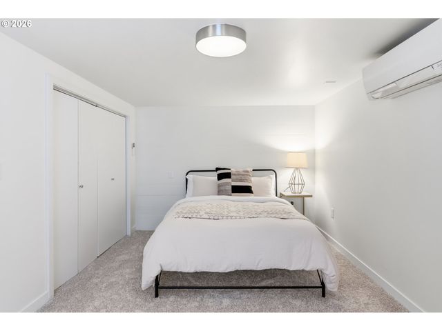 1806 N TERRY St, Portland, OR 97217