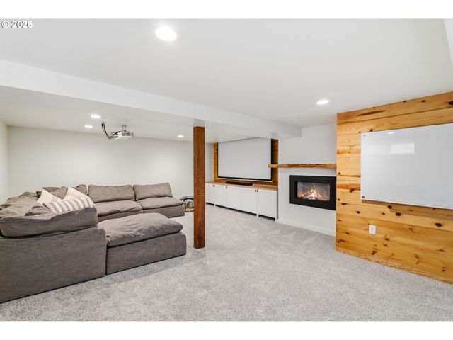 1806 N TERRY St, Portland, OR 97217