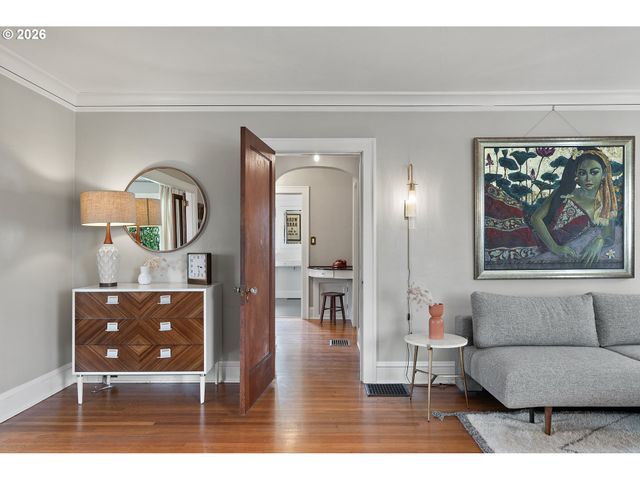 1806 N TERRY St, Portland, OR 97217