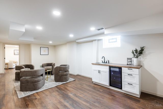 9299 Fidelis Drive, Blue Ash, OH 45242