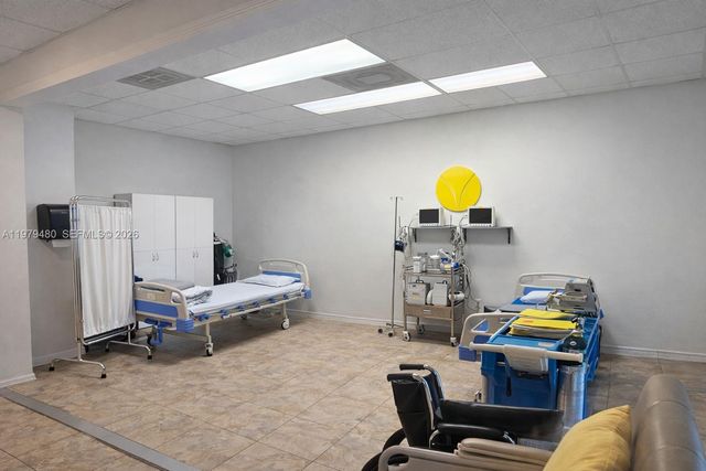 2475 NW 95th Ave 1 and 2, Doral, FL 33172