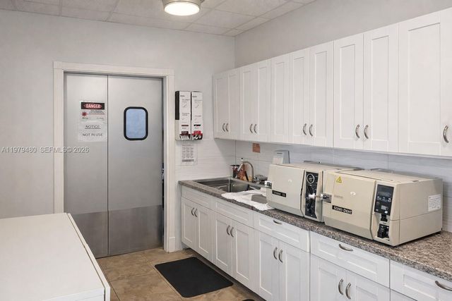 2475 NW 95th Ave 1 and 2, Doral, FL 33172