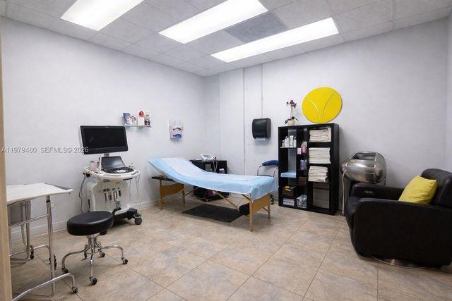 2475 NW 95th Ave 1 and 2, Doral, FL 33172