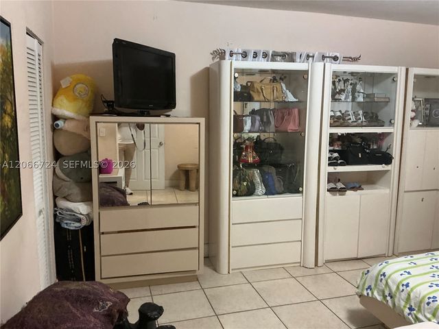 1855 NW 32nd St, Miami, FL 33142