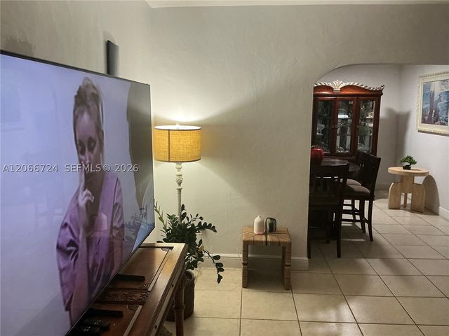 1855 NW 32nd St, Miami, FL 33142