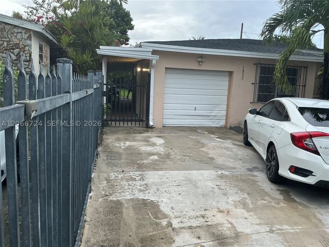 1855 NW 32nd St, Miami, FL 33142