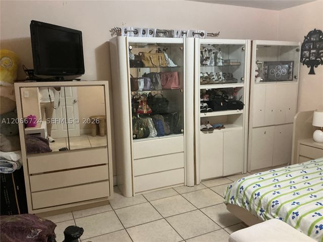 1855 NW 32nd St, Miami, FL 33142