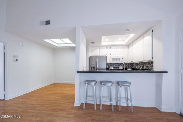 7225 Shoup Avenue 17, West Hills, CA 91307