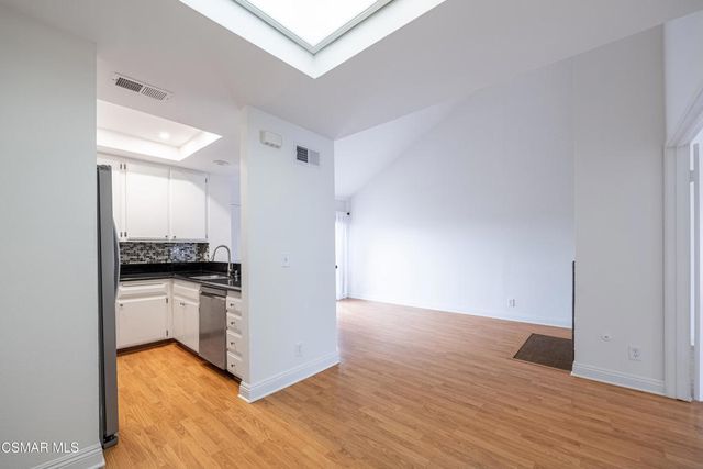7225 Shoup Avenue 17, West Hills, CA 91307