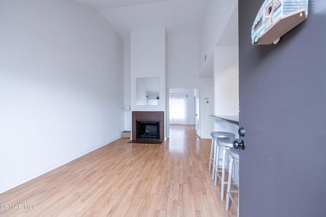 7225 Shoup Avenue 17, West Hills, CA 91307