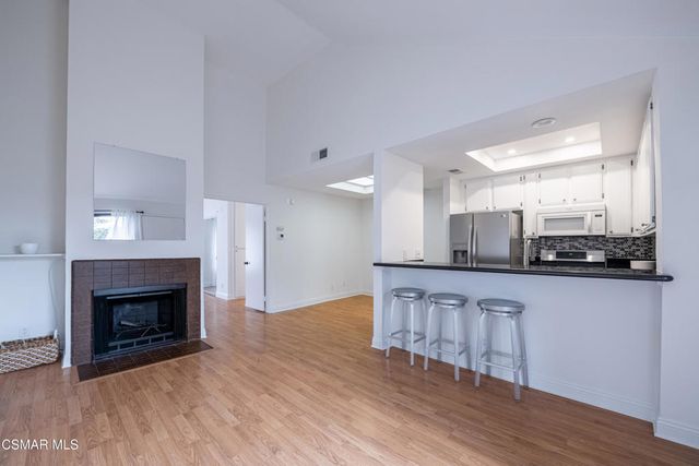 7225 Shoup Avenue 17, West Hills, CA 91307