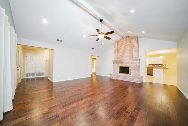 17 Bermuda, Longview, TX 75605