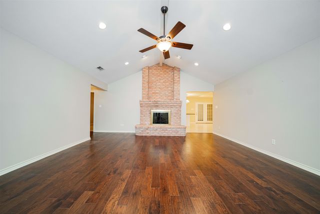 17 Bermuda, Longview, TX 75605