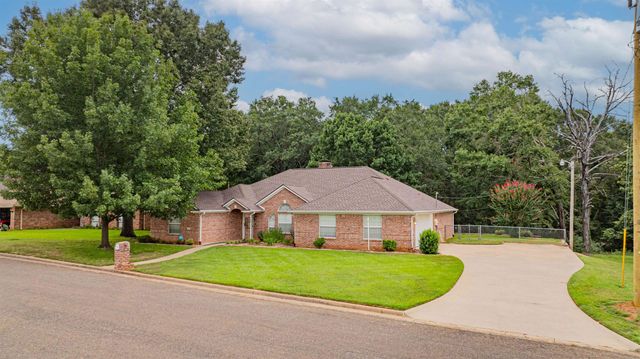 17 Bermuda, Longview, TX 75605