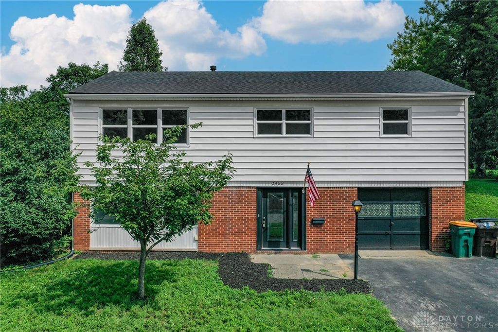 2853 Comanche Drive, Dayton, OH 45420