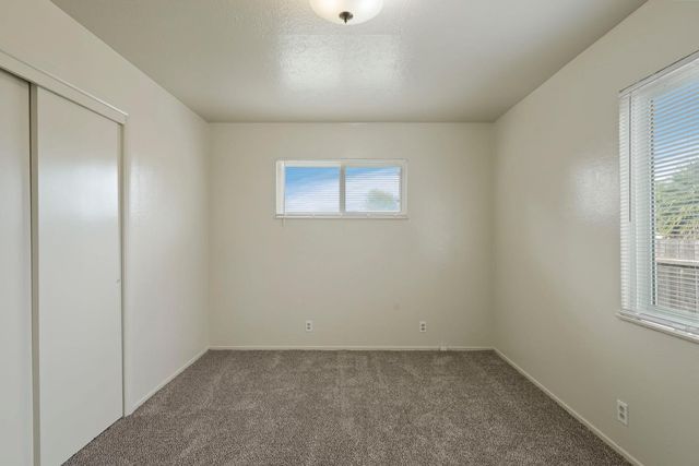 1606 W Lockeford St, Lodi, CA 95242