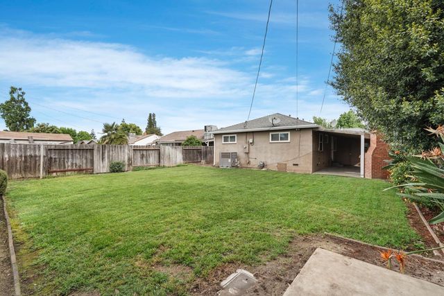 1606 W Lockeford St, Lodi, CA 95242