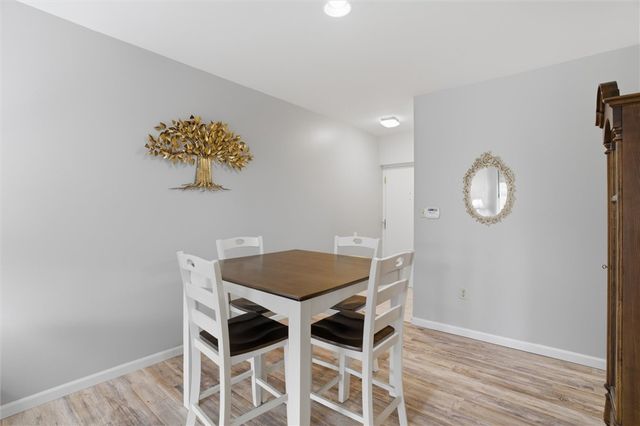 5715 Beacon St 107, Squirrel Hill, PA 15217