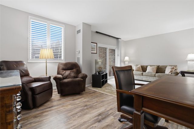 5715 Beacon St 107, Squirrel Hill, PA 15217