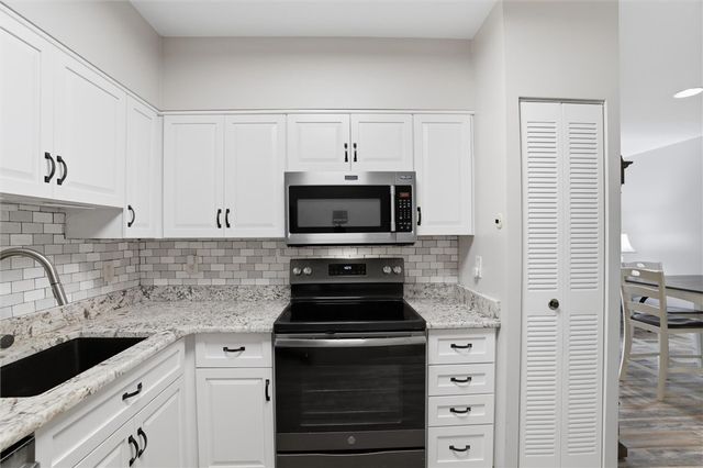 5715 Beacon St 107, Squirrel Hill, PA 15217