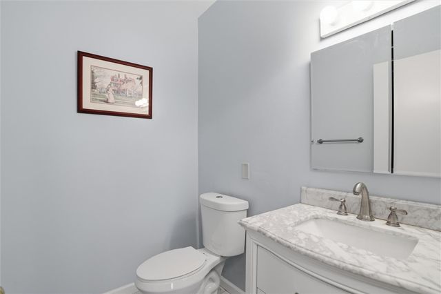 5715 Beacon St 107, Squirrel Hill, PA 15217