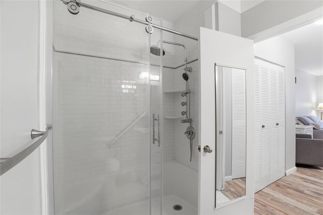 5715 Beacon St 107, Squirrel Hill, PA 15217