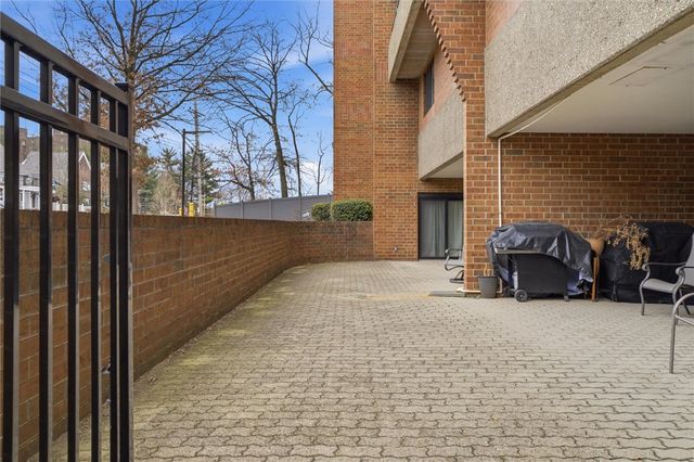 5715 Beacon St 107, Squirrel Hill, PA 15217