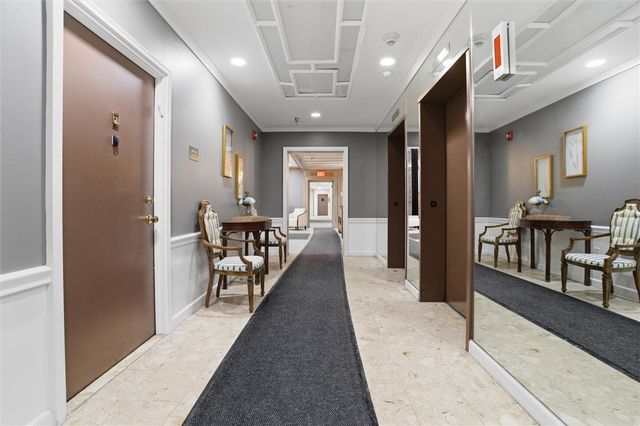 5715 Beacon St 107, Squirrel Hill, PA 15217