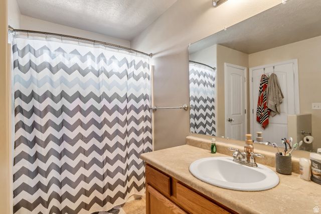 1327 LILY PAD DR, Spanish Fork, UT 84660