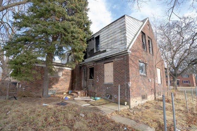 12609 Kelly Road, Detroit, MI 48224