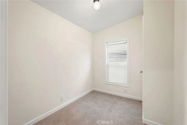 525 Palm Ave 30, Beaumont, CA 92223