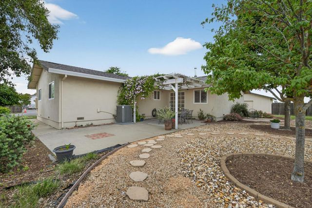 2237 I St, Rio Linda, CA 95673