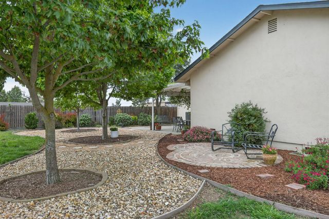2237 I St, Rio Linda, CA 95673
