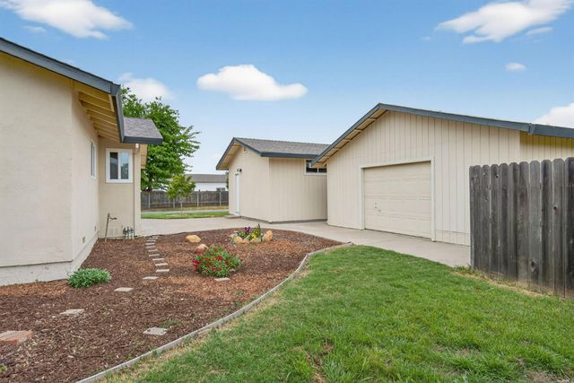 2237 I St, Rio Linda, CA 95673