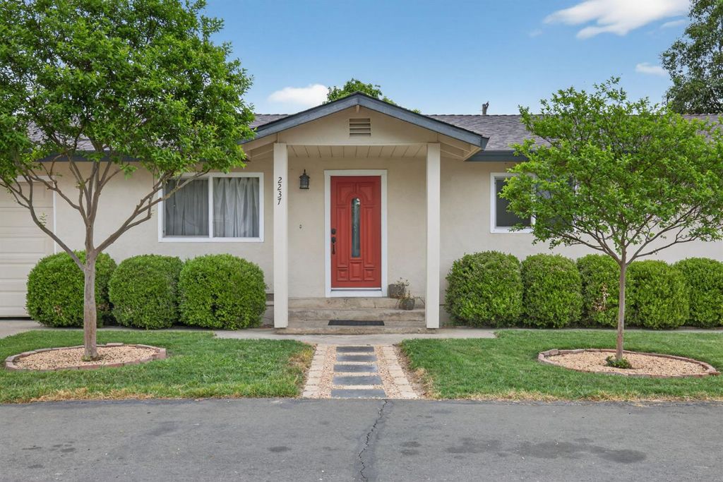 2237 I St, Rio Linda, CA 95673