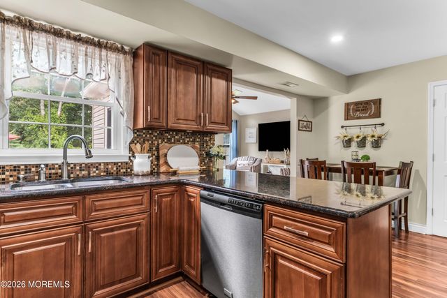 55 Concord Circle, Howell, NJ 07731