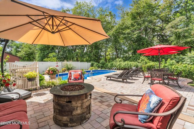 55 Concord Circle, Howell, NJ 07731