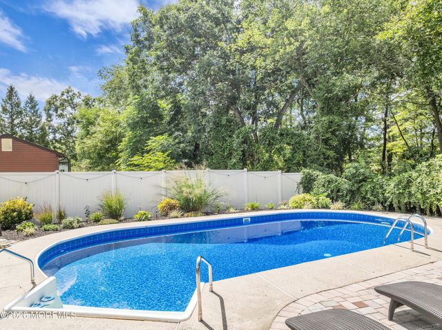 55 Concord Circle, Howell, NJ 07731