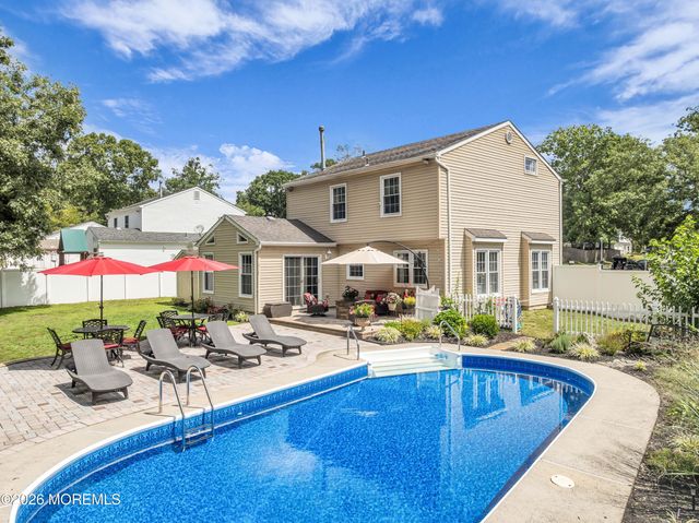 55 Concord Circle, Howell, NJ 07731