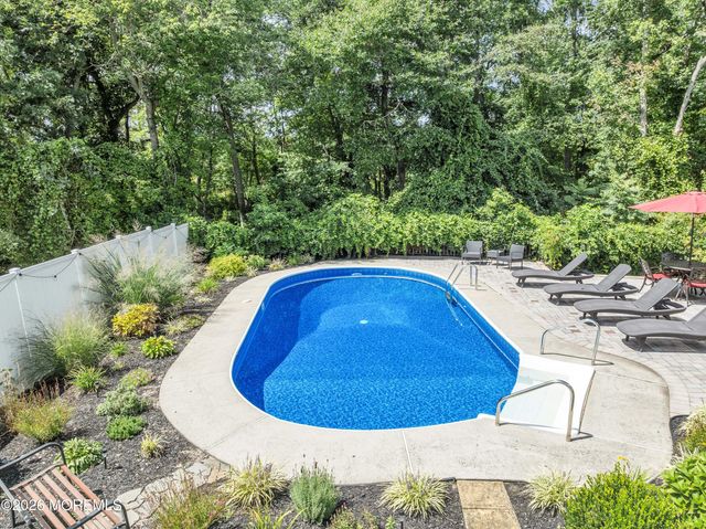 55 Concord Circle, Howell, NJ 07731