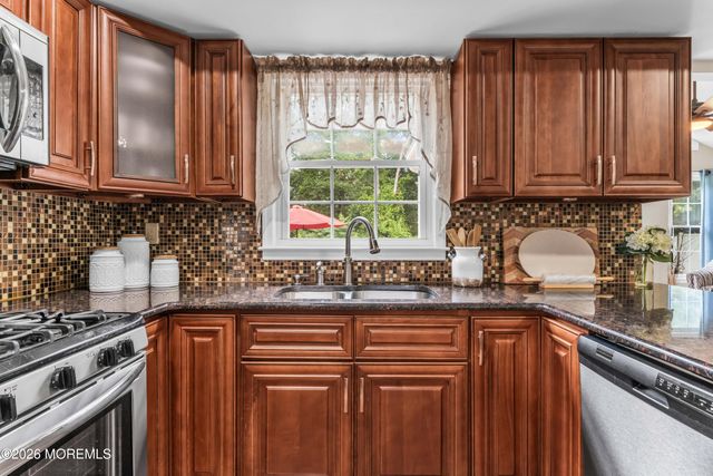 55 Concord Circle, Howell, NJ 07731